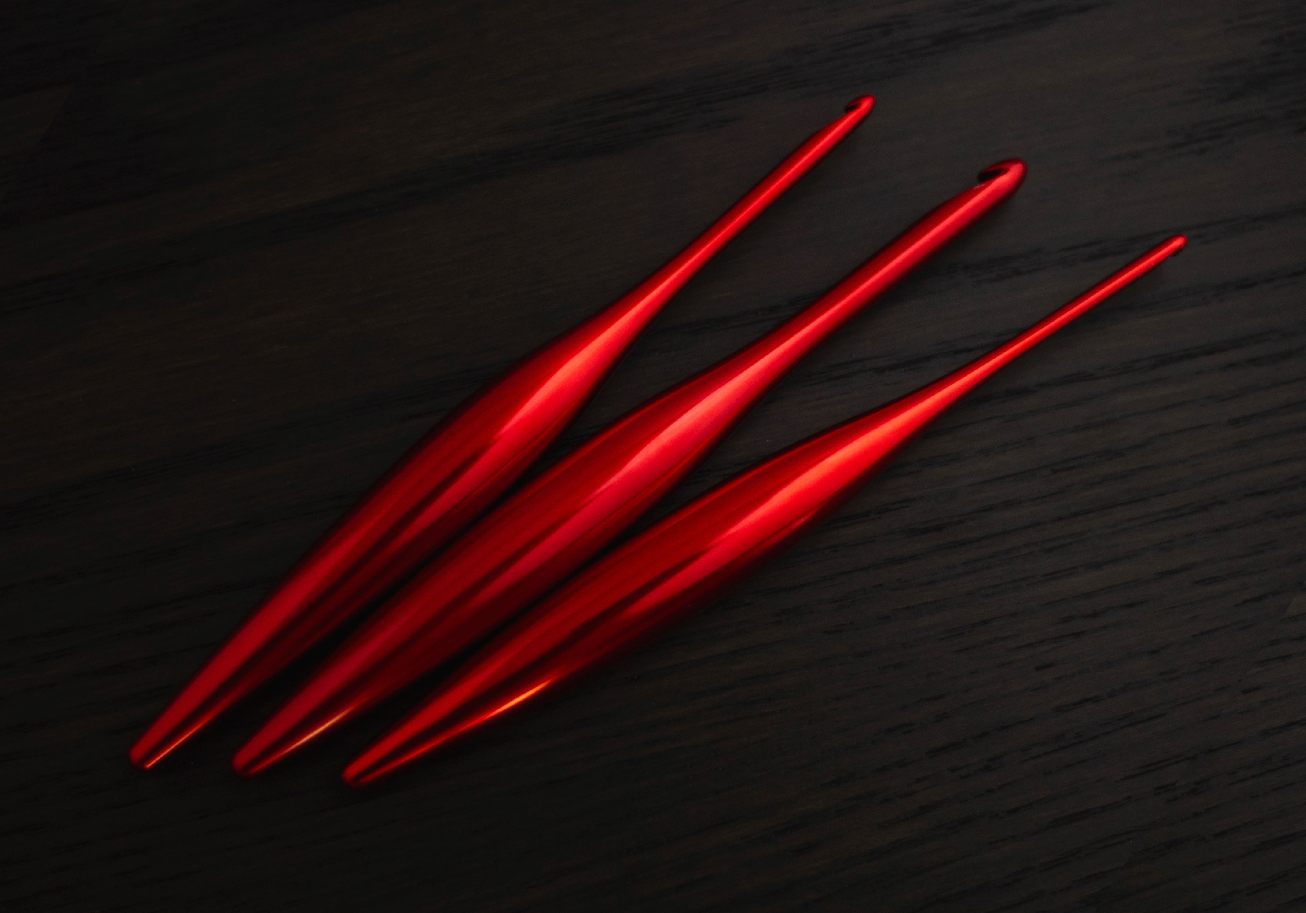 Limited Edition Red Streamline Metal Crochet Hooks Metal Streamline FurlsCrochet