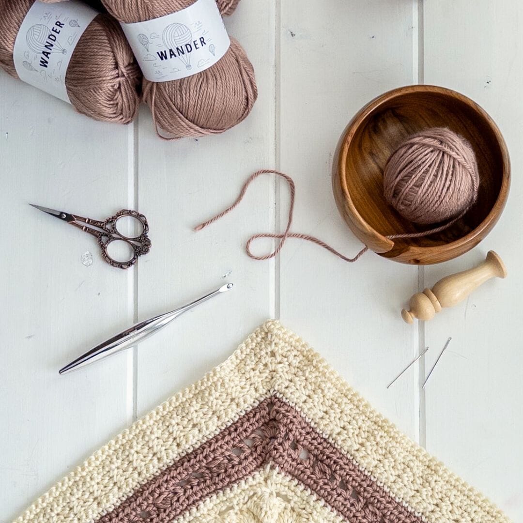 Free Crochet Pattern: Heirloom Shell and Lace Throw by Crafty Bones